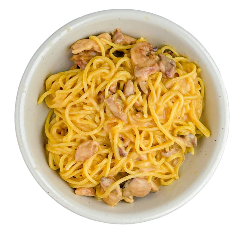 Hähnchen-Nudeln mit Erdnusssoße