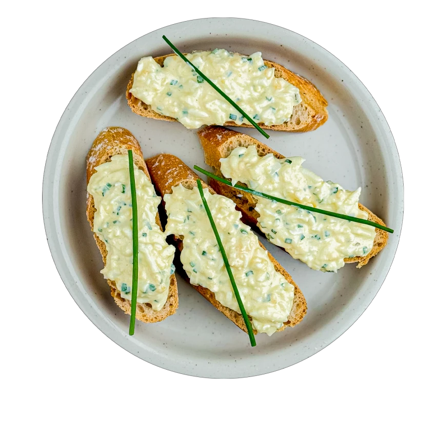 Canapés mit Eiaufstrich