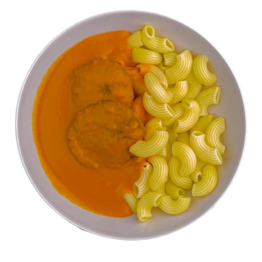 High-protein tomato sauce with beef meatball and elbow pasta