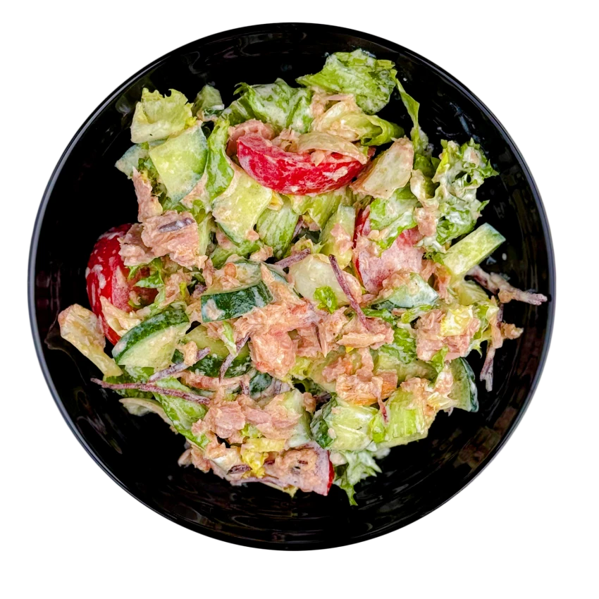 Salad with Tuna and Yogurt Dressing