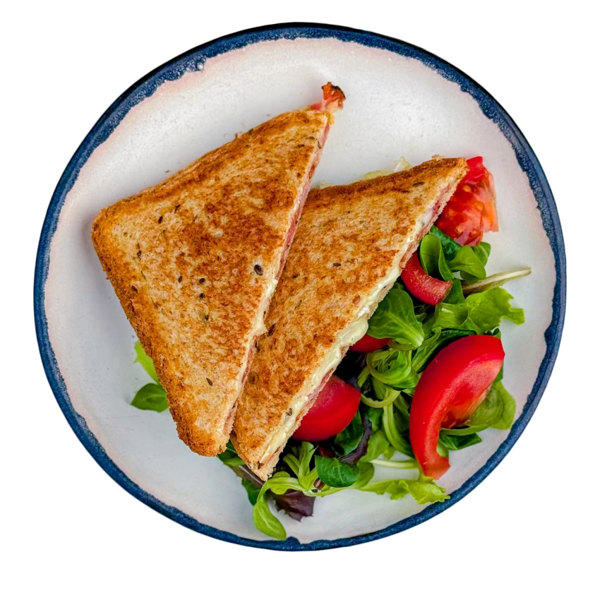 Toast with Hermelín cheese and bacon with salad