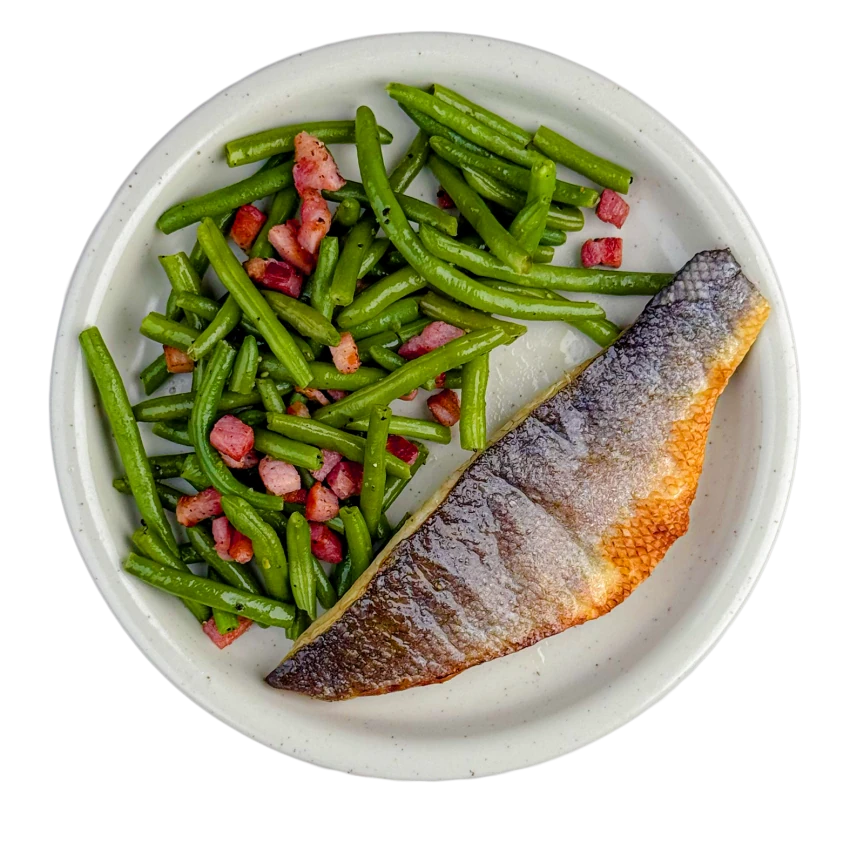 Fischfilet mit grünen Bohnen und Speck
