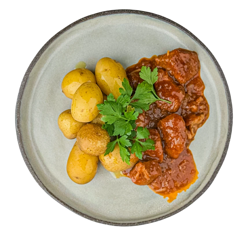 Beef with Garlic and Boiled Potatoes
