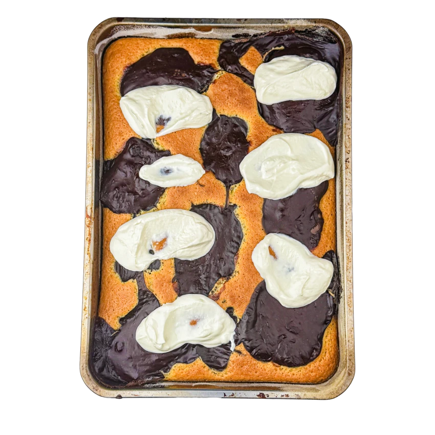 Featherlight Cake With Pudding