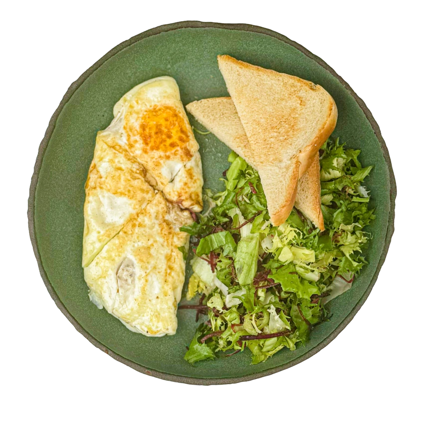 Quick Omelet With Salad